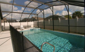 Emma Castle - private fenced home 3 miles to Disney
